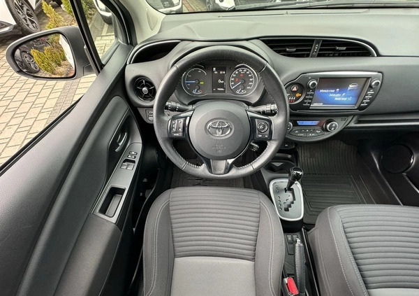 Toyota Yaris cena 58900 przebieg: 79058, rok produkcji 2018 z Wołczyn małe 211